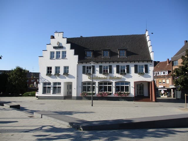 Goldener Anker image 2