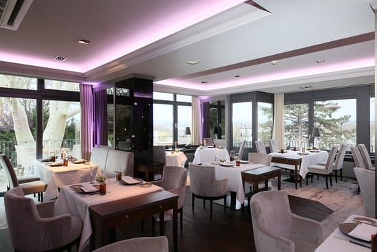 FAVORITE restaurant image 3